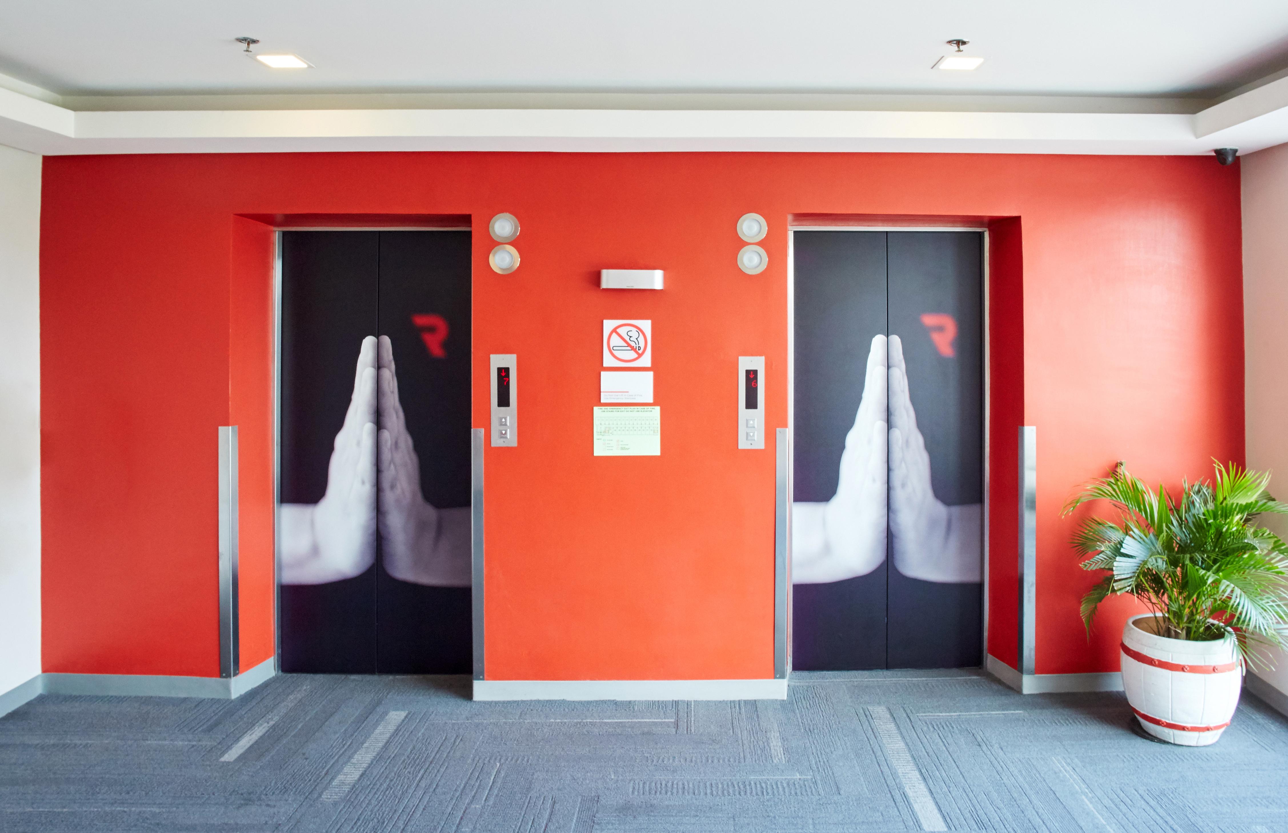 Red Planet Manila Aseana City Paranaque City Exterior photo