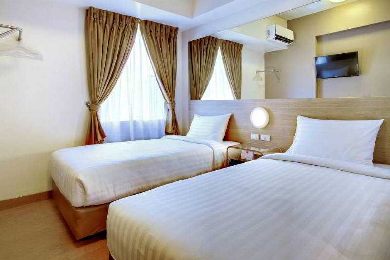 Red Planet Manila Aseana City Paranaque City Exterior photo